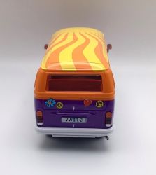 Carrera Digital 132, VW Bus T2b 'Peace and Love', 31095