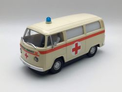 Carrera Digital 132, VW Bus T2b 'Ambulance', 32033