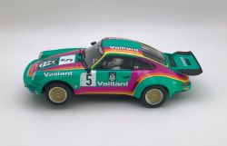 Scalextric 1/32, Porsche 911 3.0 RSR, Vaillant, C4439