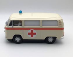 Carrera Digital 132, VW Bus T2b 'Ambulance', 32033