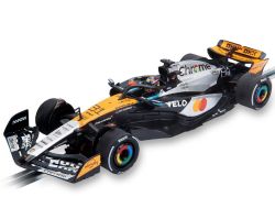 SCX 1/32, McL F1, Nr.81, Piastri 2025, U10622