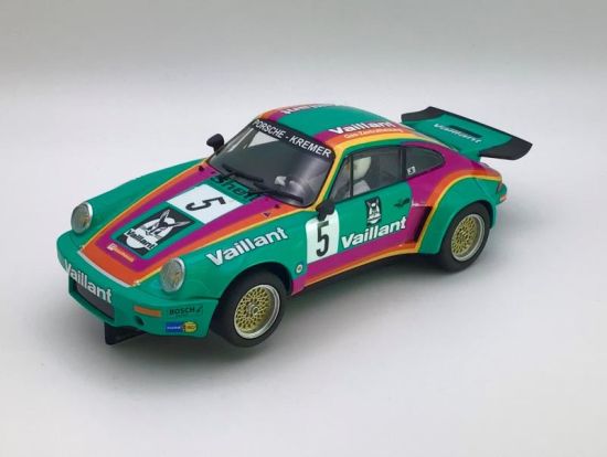 Scalextric 1/32, Porsche 911 3.0 RSR, Vaillant, C4439